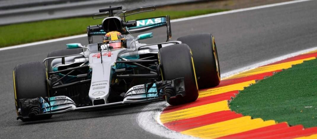 Foto de Classificação – Hamilton quebra recorde da pista, iguala ao número de pole-position de Schumacher e bate Ferrari