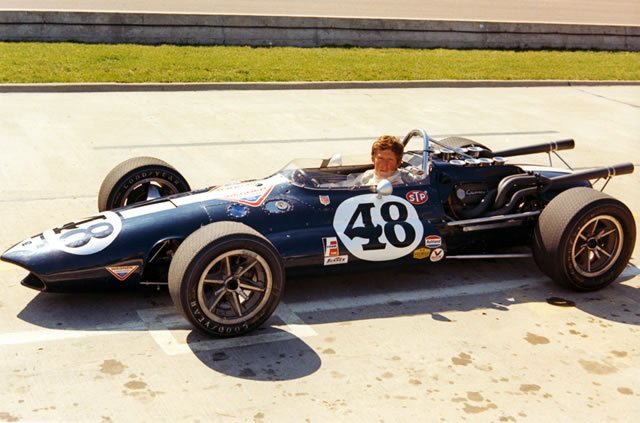 O piloto também participou de duas edições das 500 Milhas de Indianápolis. Em 1967, com chassi Eagle e motor Ford, Rindt largou em 32º e terminou em 24º. Fonte: Indy.com