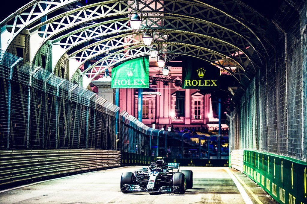 Foto de Classificação Cingapura – Lewis Hamilton dá show em busca pela pole