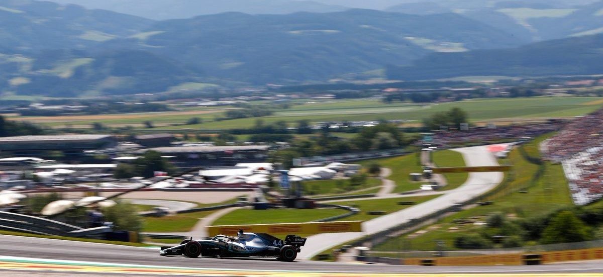 Foto de TL1 Áustria – Lewis Hamilton abre final de semana na liderança, com Vettel de pneus médios separado por 0s144