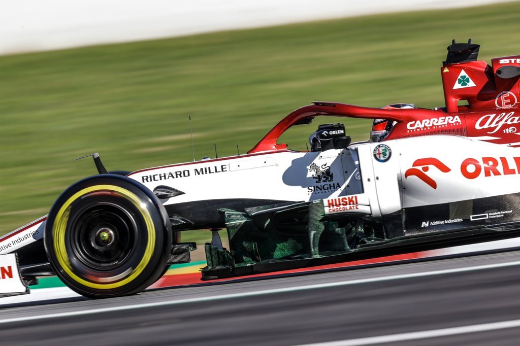 Foto de Dia 2 – Raikkonen supera Pérez e assume ponta para a Alfa Romeo, mas enfrenta problemas