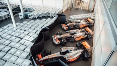 Foto de McLaren atende pedido do Reino Unido e luta contra Covid-19