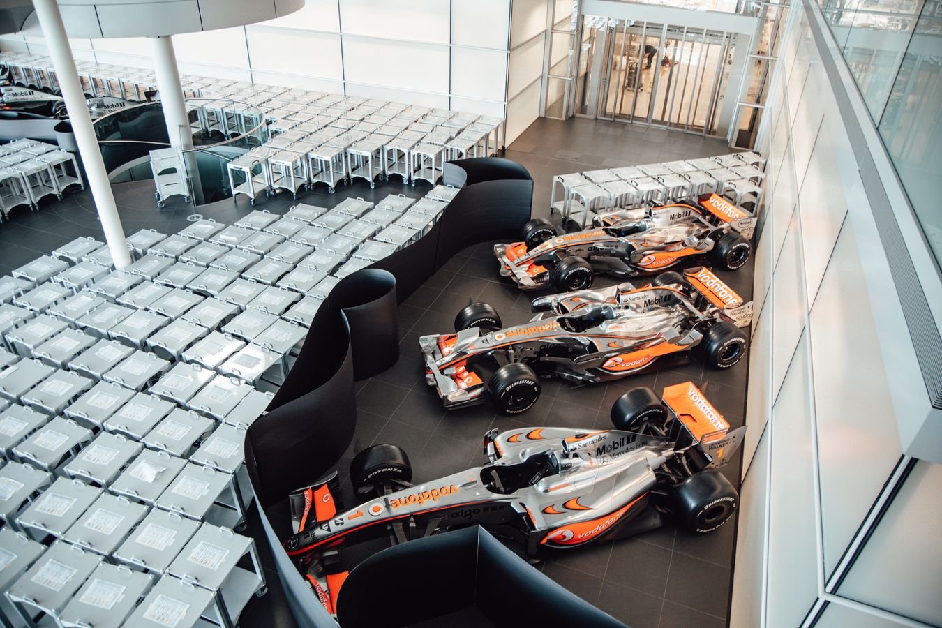 Carrinhos produzidos pela McLaren para o transporte dos respiradores - Foto: McLaren