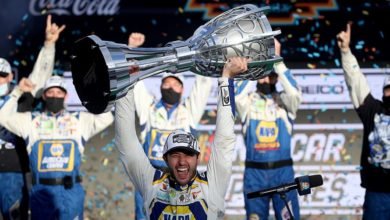 Foto de Chase Elliott vence em Phoenix e é o campeão da NASCAR Cup Series em 2020
