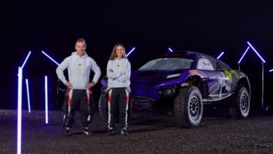 Foto de Extreme E: X44, equipe de Lewis Hamilton, anuncia Sebastien Loeb e Cristina Gutierrez como dupla de pilotos 