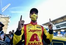 Foto de Casagrande conquista primeiro título na Stock Car, em corrida com vitória de Maurício
